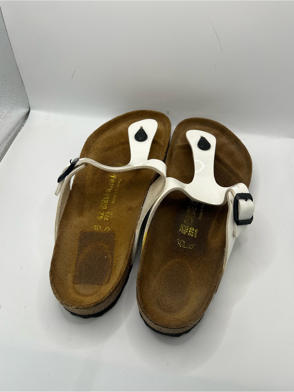 Birkenstock White Patent Gizeh Sandals - Picture 8 of 13